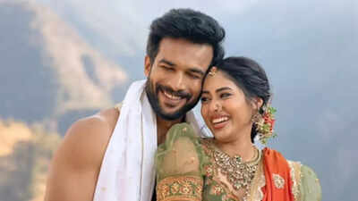 Actress Akshaya Hindalkar and ‘Bigg Boss Marathi 3’ winner Vishhal Nikam tie the knot, share photos on Valentine's Day