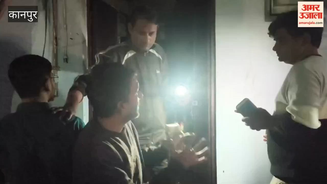 Kanpur: A leaking LPG cylinder exploded and set fire to a house, injuring six