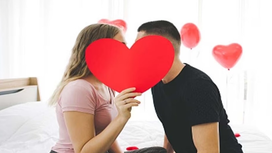 Kiss Day Wishes in Hindi 