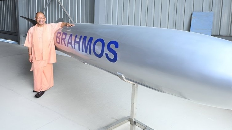 ग्लोबल डिफेंस मैप पर यूपी की एंट्री (Photo: Screengrab) ग्लोबल डिफेंस मैप पर यूपी की एंट्री (Photo: Screengrab)