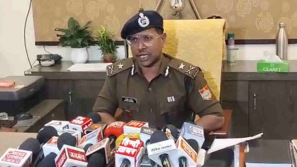 Uttarakhand IG Garhwal Rajiv Swaroop Press conference after Continuous Murder In Dehradun