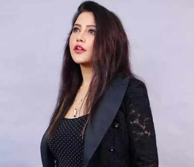 Amruta Fadnavis says ‘Shambhu Re’ is meant to awaken devotion; Calls music her soul