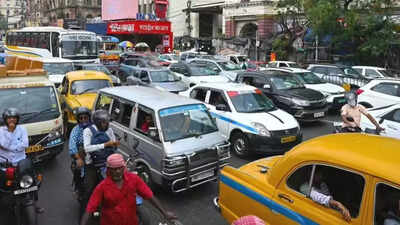 Record 1 lakh vehicles registered in Kolkata in 2025, worry over road congestion