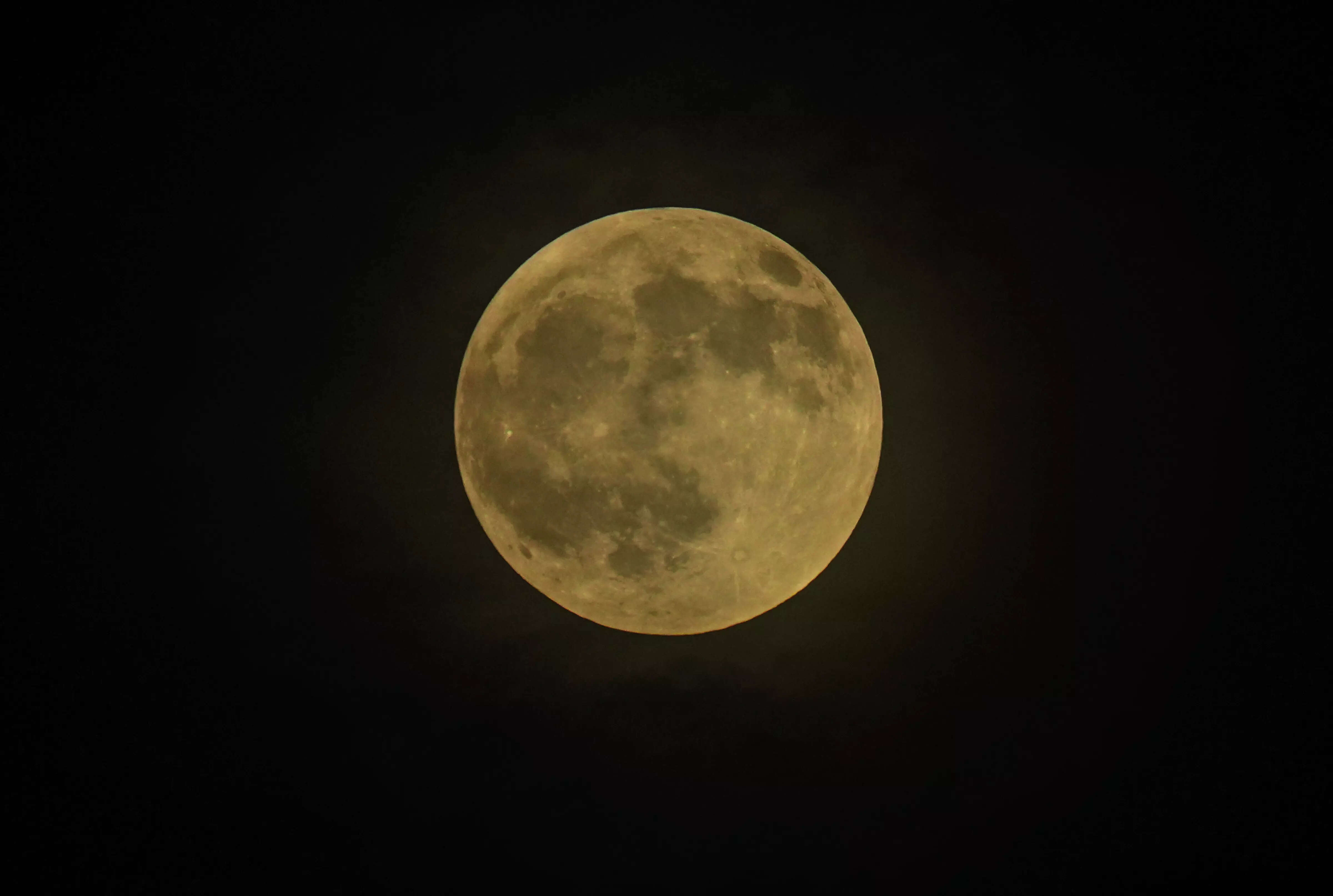 Moon clouded out, city misses celestial show