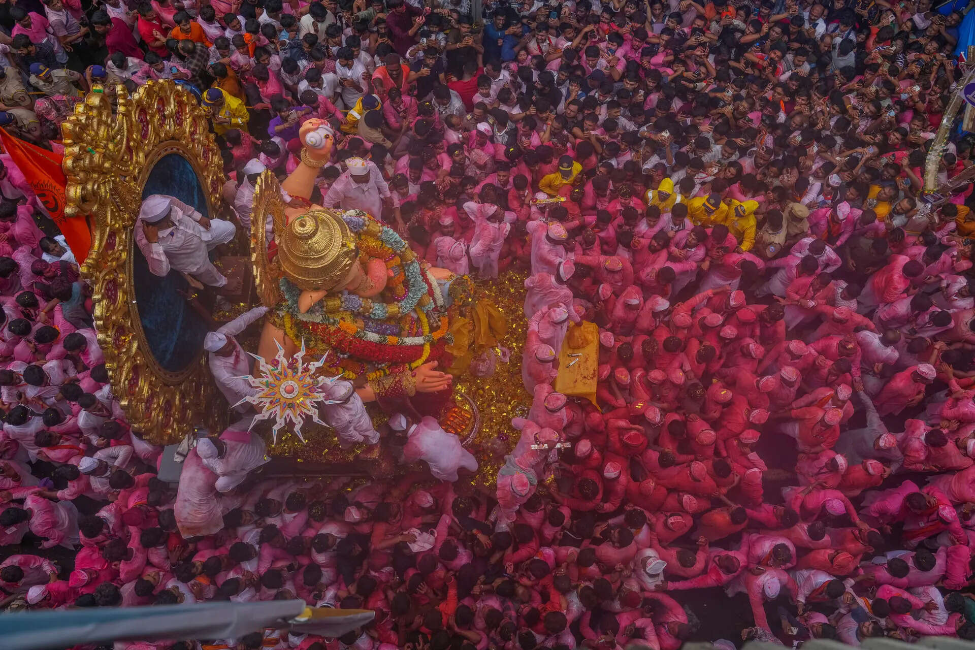 Photos show Indians marking final day of Ganesh Chaturthi that ends with sea immersion