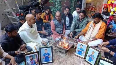 Watch: Photos of players framed, prayers offered at Kanpur temple ahead of IND vs PAK T20 World Cup match
