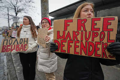 Activists and relatives hold a rally demanding the release of Ukrainian soldiers who were captured by Russia during the war, Kyiv, Ukraine(AP Photo) Hundreds rally in Paris to support Ukraine after four years of war