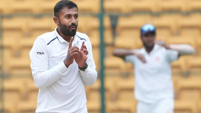 Shreyas Gopal (PTI) Karnataka seal Ranji final spot, to face Jammu and Kashmir in title clash