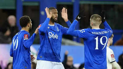 UK may block Premier League clubs and other sports teams from accepting these online betting sites as their sponsors