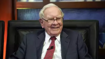 Two tech stocks that Warren Buffett sold during his last few days as Berkshire Hathaway CEO