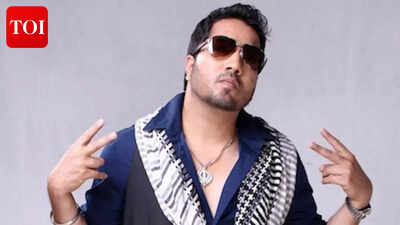 'You’re the struggler': Mika Singh shares hilarious story of how his bodyguard refused to work for him thirty years ago