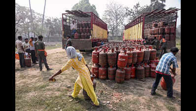 Ghost LPG deliveries spark outrage among people in Patna, DM orders action