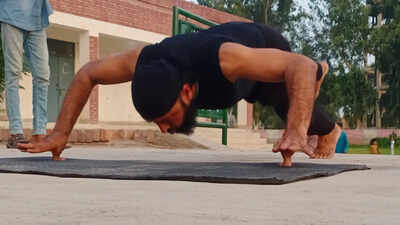 Meet Muhammad Arshad: Pakistani athlete breaks own thumb push‑ups record with 66 in one minute