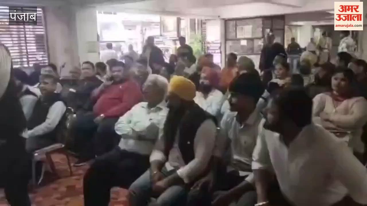 MP Listens to Shopkeepers' Grievances in Phagwara