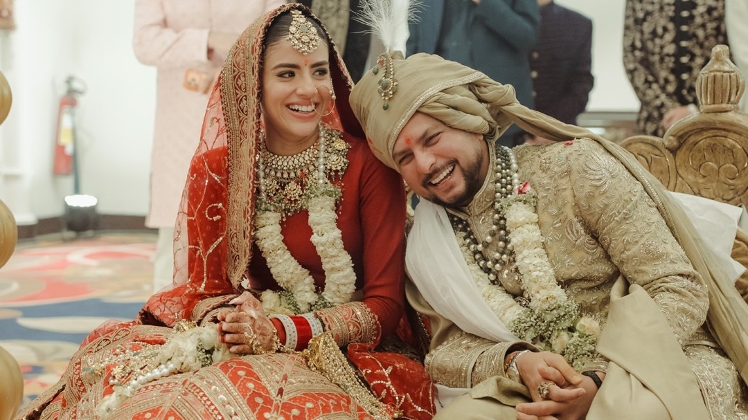 कुलदीप यादव और उनकी पत्नी वंशिका चड्ढा. (Photo: instagram/@kuldeep_18) कुलदीप यादव और उनकी पत्नी वंशिका चड्ढा. (Photo: instagram/@kuldeep_18)