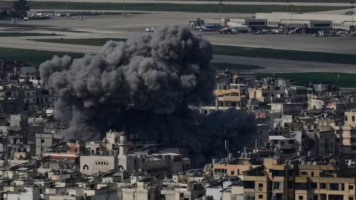 तेहरान पर हमले और खाड़ी में तनाव - जंग 19वें दिन भी जारी, हालात बिगड़े (Photo: AP)