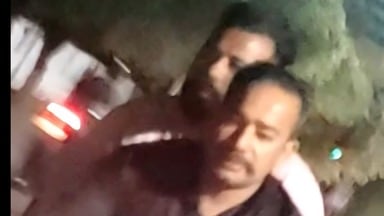 उत्तराखंड में बेखौफ मनचलों ने युवती के पीछे 20 मिनट तक दौड़ाई बुलेट, चिल्लाती रही लड़की; VIDEO उत्तराखंड में बेखौफ मनचलों ने युवती के पीछे 20 मिनट तक दौड़ाई बुलेट, चिल्लाती रही लड़की; VIDEO