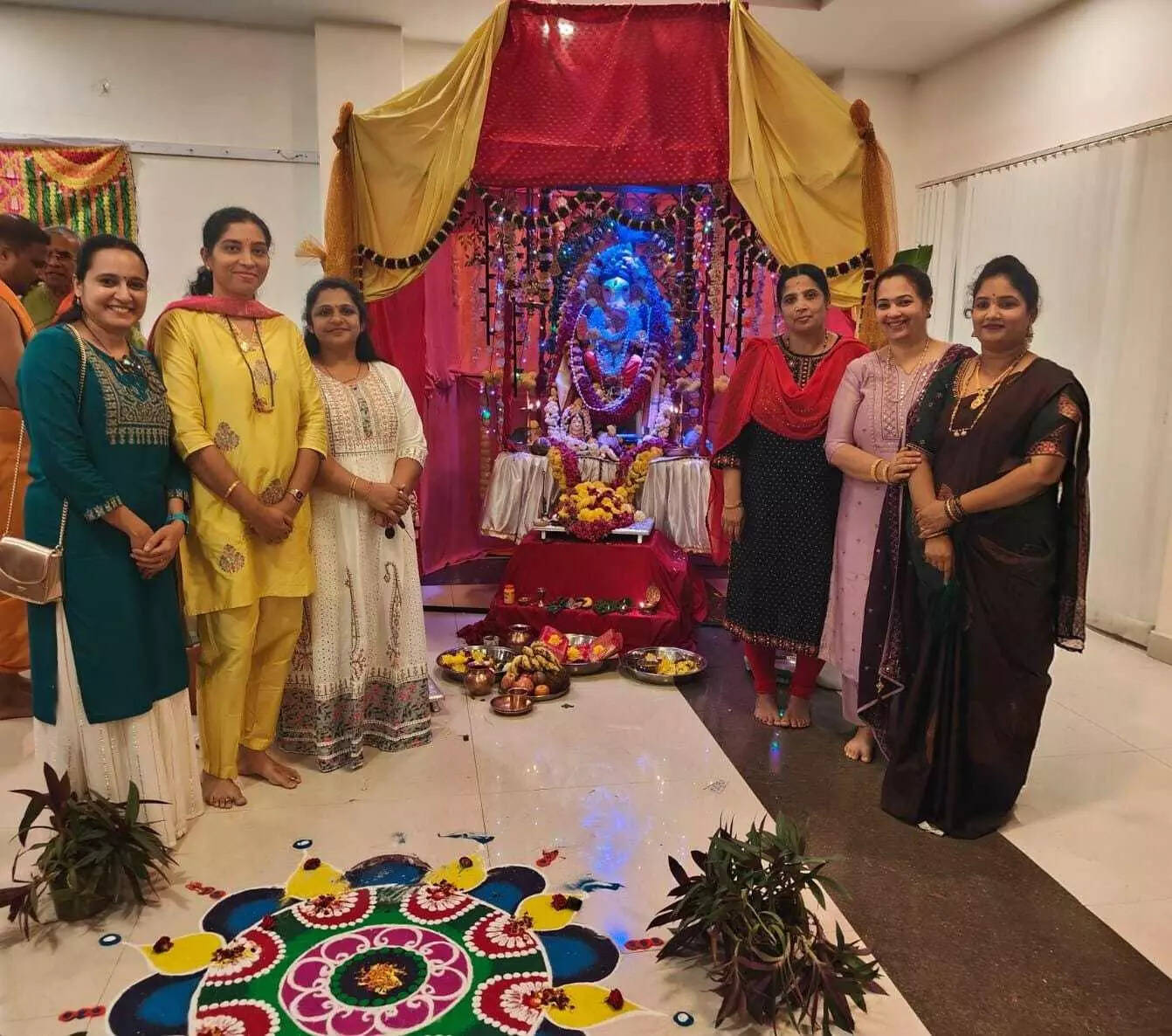 Century Saras-online pic 2