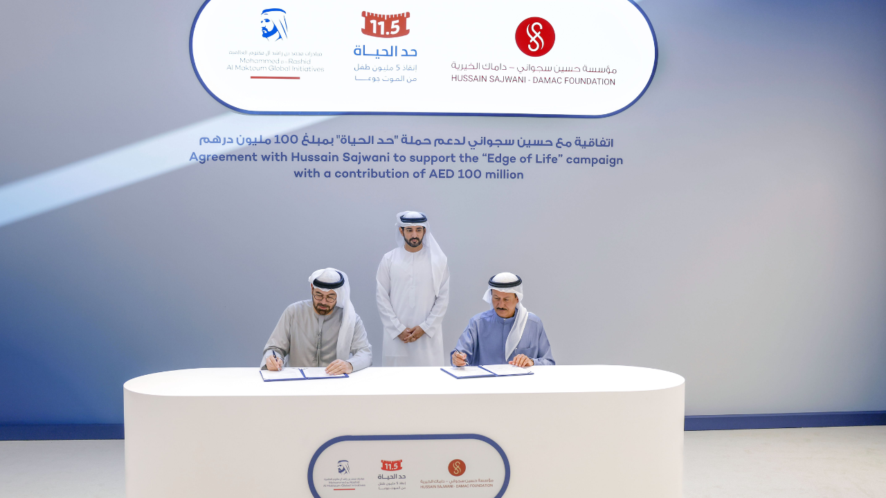 Hussain Sajwani signing agreement of Dh100/Image: WAM Edge of Life