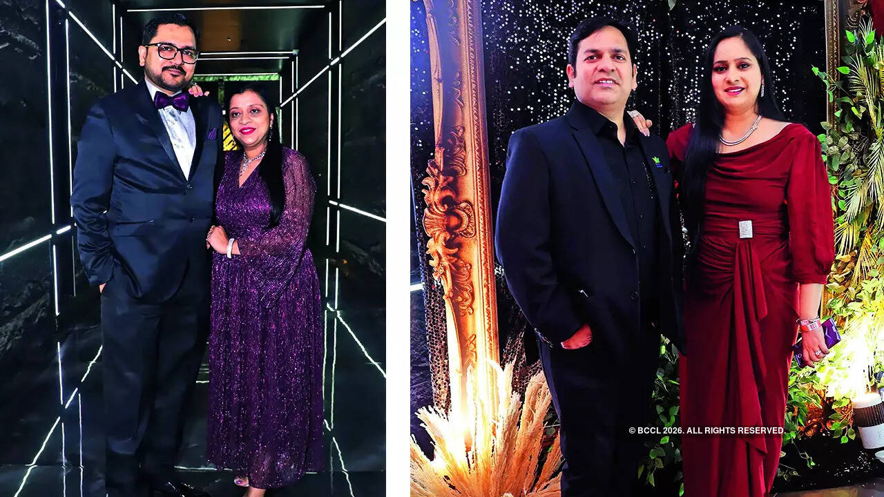 (L) Anshul and Rashi Jindal (R) Anuj and Ritu Jindal (L) Anshul and Rashi Jindal (R) Anuj and Ritu Jindal