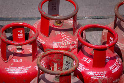 'Adequate stock available': Govt issues clarification on LPG refill booking timeline amid confusion