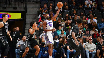 Sacramento Kings vs San Antonio Spurs (Image via Getty) San Antonio Spurs vs Sacramento Kings injury report: Who's playing, injured and questionable players, head-to-head records, team stats, and more (March 17, 2026)