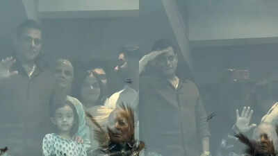 Salman Khan fulfills Eid ritual of greeting fans, Salim Khan spotted for the first time after being discharged from hospital - WATCH VIDEO