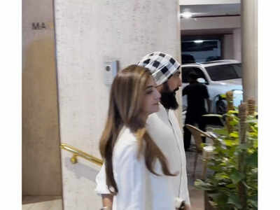 Shilpa Shetty visits Manish Malhotra's residence to express condolences over his mother's demise