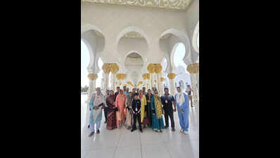 24 tourists return home from Dubai