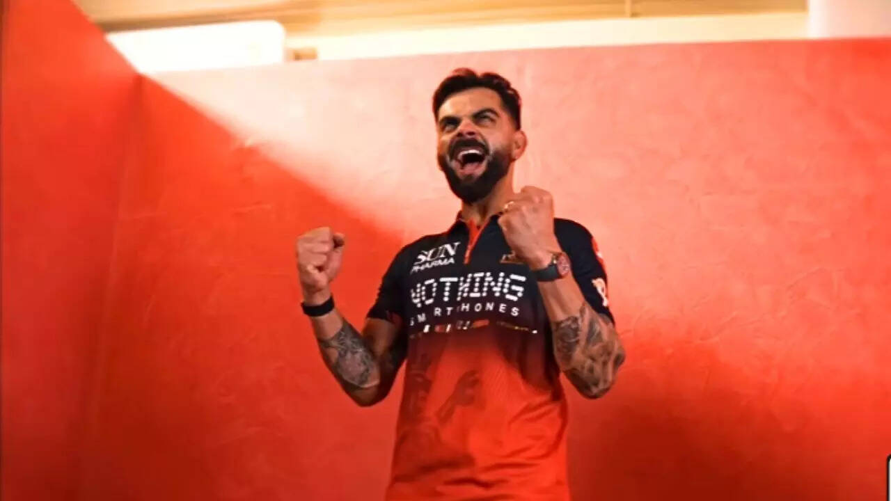 Virat Kohli in new RCB jersey