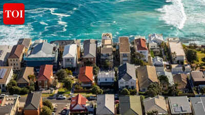 'Nowhere left to run': Australians react as 33,000 Sydney residents and 8,600 Melbourne natives flee due to rising immigrant population