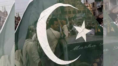 Pakistan To Return $3.5 Billion UAE Debt In April Despite Reserve Strain Pakistan To Return $3.5 Billion UAE Debt In April Despite Reserve Strain