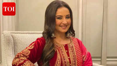 Divya Dutta recently opened up about her early days in the industry, revealing that she once had crushes on both Salman Khan and Farhan Akhtar—only to end up playing their sister on screen. Divya also shared an anecdote about her first meeting with Shah Rukh Khan, calling it nothing short of cinematic. She recalled tripping on the stairs while carrying her portfolio, only to have the superstar help her pick it up. Divya Dutta recalls having crush on Salman Khan, Farhan Akhtar, her 'filmi' first meeting with Shah Rukh Khan